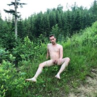 being-nude-outdoors-is-the-best-thing-you-can-do