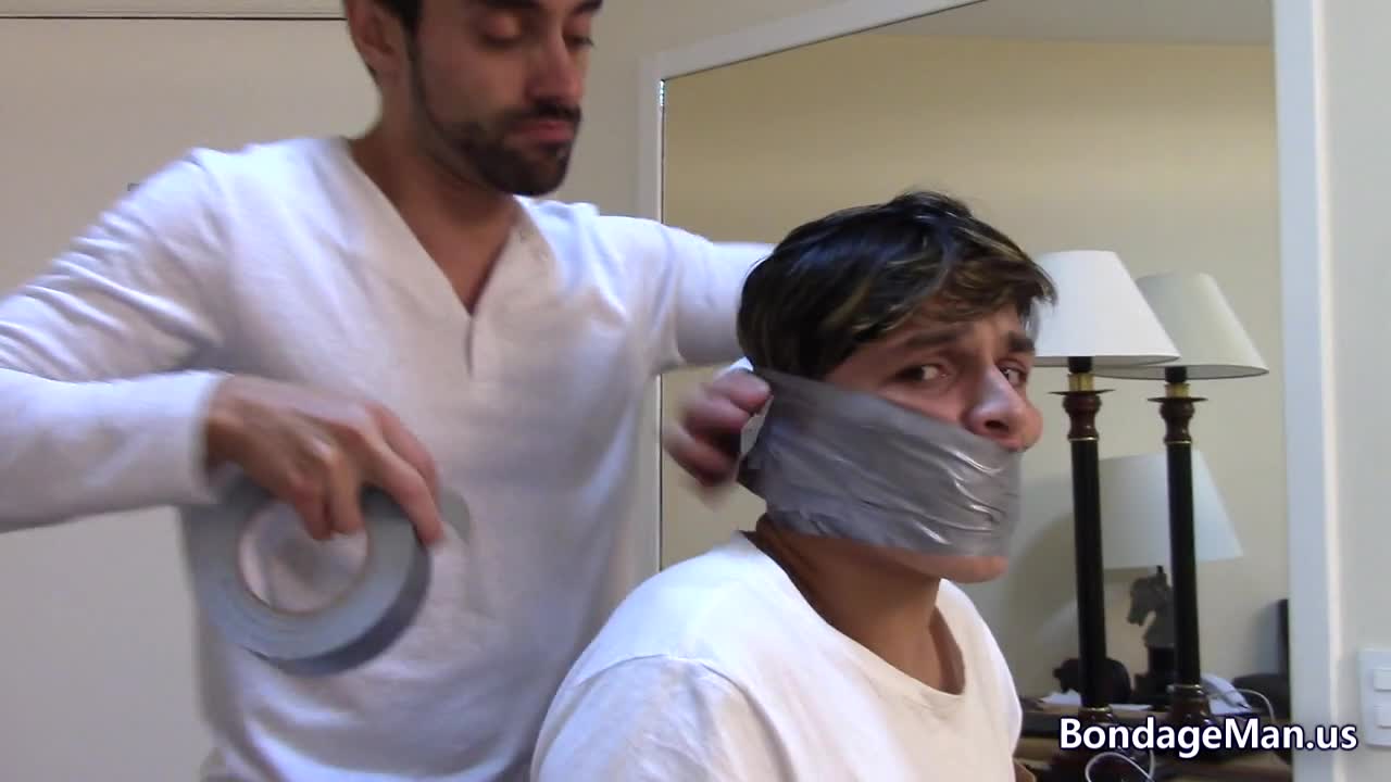 axel-ric-tapegagged-02